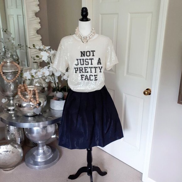 EUC Banana Republic black fit & flare pleated skirt, 2 - Picture 2 of 3